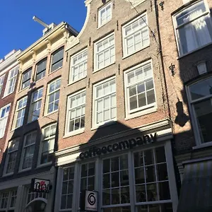 Nine Streets Bed & Breakfast